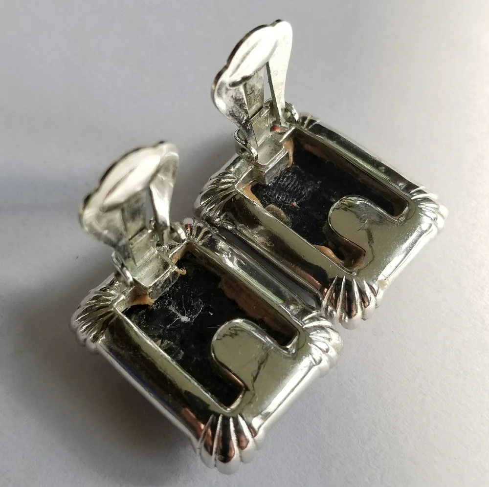 Vintage clip earrings black cabochon rectangle